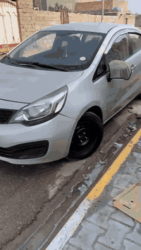 السلام عليكم كيه ريو خليجيه للبيع موديل ١٣ بيه رشه صبغ جه السائق بدون ضربه محرك 1600 العنوان السماره قضاء الخضر السعر 85قفل خاص ماجاوب اتصال فقط ***********
