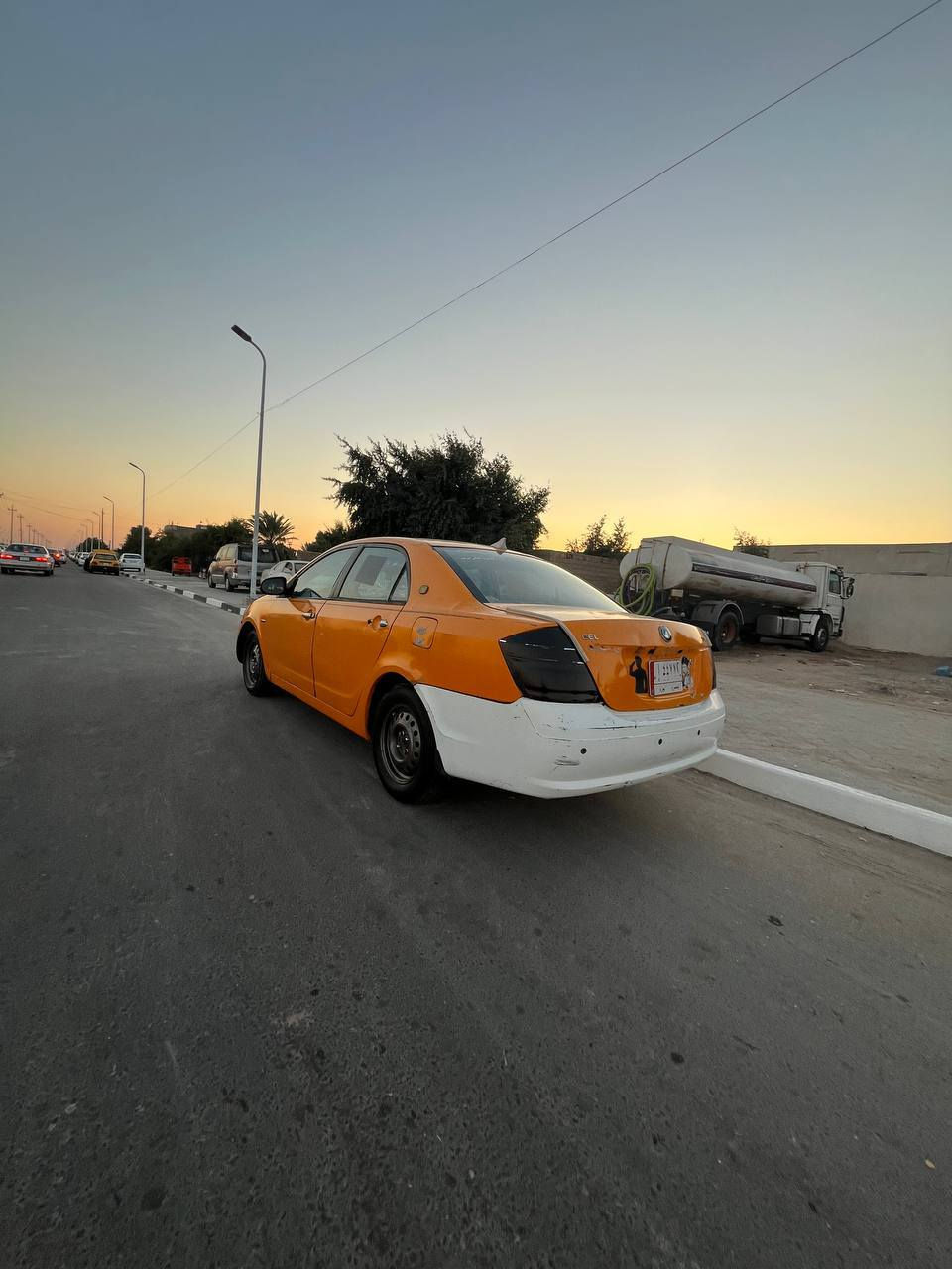 سلام عليكم اخوان سياره جيلي موبل كير مكينه بلاد بلكارتون ما نقصهن برغي كهربائيات كامله سياره ماعليك لا هيئه ولا غرامات تاخذ صافي راعيه يريد تحويل سنويه صارله ١١شهر من منتهيه سياره جاهزه وبديه حلو نواقصه بس دبه مال لبريك ما اعرف شسمه ويده مال باب سايق الخلفي البنيد طاير ع جامه موضحه بتصوير *********** تفاصيله كامله ذاكره وسعره ٣٢ مكان سياره البصره الزبير
