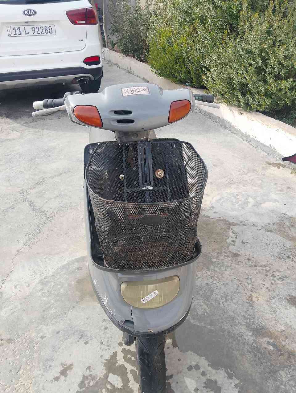 السلام عليكم دراجه للبيع ماكينه ما مفتوحه فقط بس كفراتها تعبانه معروضه 200 وبيها مجال مكاني كربلاء جدول الغربي***********
