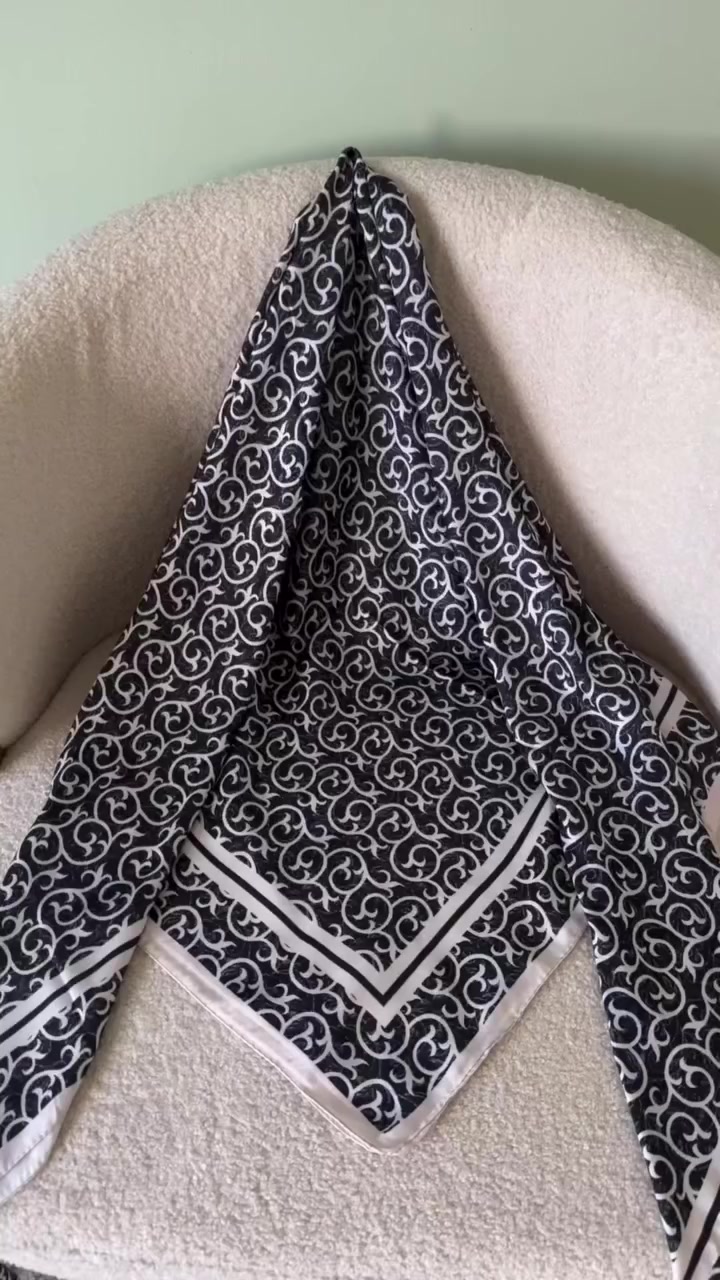 حجاب قطني
كوالتي عالي وخامه رهيبه

قياس ١٤٠سم

سعر القطعه ٥الاف


**إذا كنت صاحب هذا الإعلان وتريد حذفه لأي سبب، رجاءا أرسل رسالة إلى الدعم الفني**