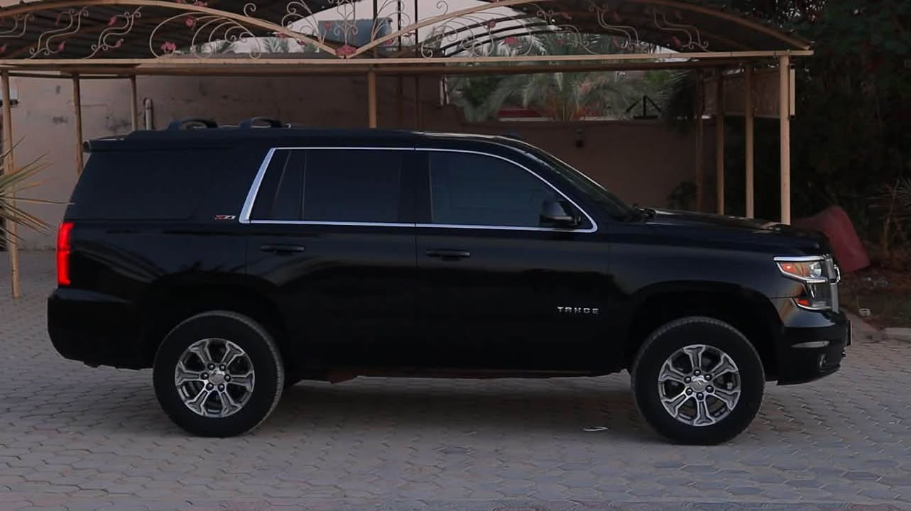 السلام عليكم تاهو 2019 Z71 للبيع off-Road السيارة ماشية 145 الف فووول مواصفات (رادار-تحديد مسار-كشنات كهرباء-تدفئة كشنات-تحكم دواسة البريك والبانزين-شاشة خلفية-شاشة قاصة-لايت ماسحات اوتو-بصمات) ضرر خفييييف جدآ شبر من الجاملغ وشبر من البنيد بدون اي دواخل بدون ايرباك والباقي كلها كفالة (صور الحادث بالمنشور) السيارة جاهزة من اي نقص السعر 325 وبيها مجال للشراي للأستفسار *********** مكاني العلم
