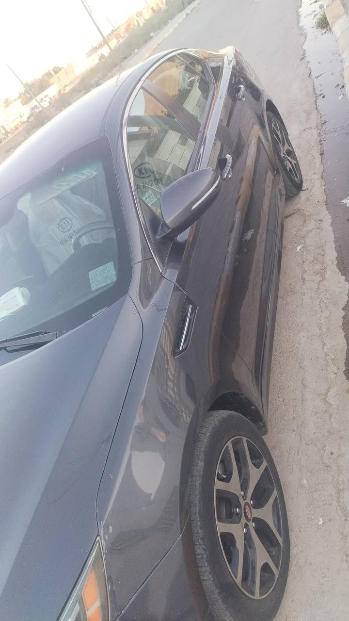 كيا اوبتما
محرك gdi 2400 
كير اوتماتيك ٦ سرعات
موديل 2015 
سياره وارد امريكي صبغ جاملغ امامي وبنيد وجاملغ كيلير
ماشيه ١٩٠
مدوشمه جديد
رقم  واسط مشروع وطني
مكينه جديده
تبريد ثلج
تخم تاير سياره خير من الله
السعر ١٠٥ وبيها مجال 
مكان السياره كوت مركز المدينه لاستفسار الاتصال على الرقم *********** او ***********

