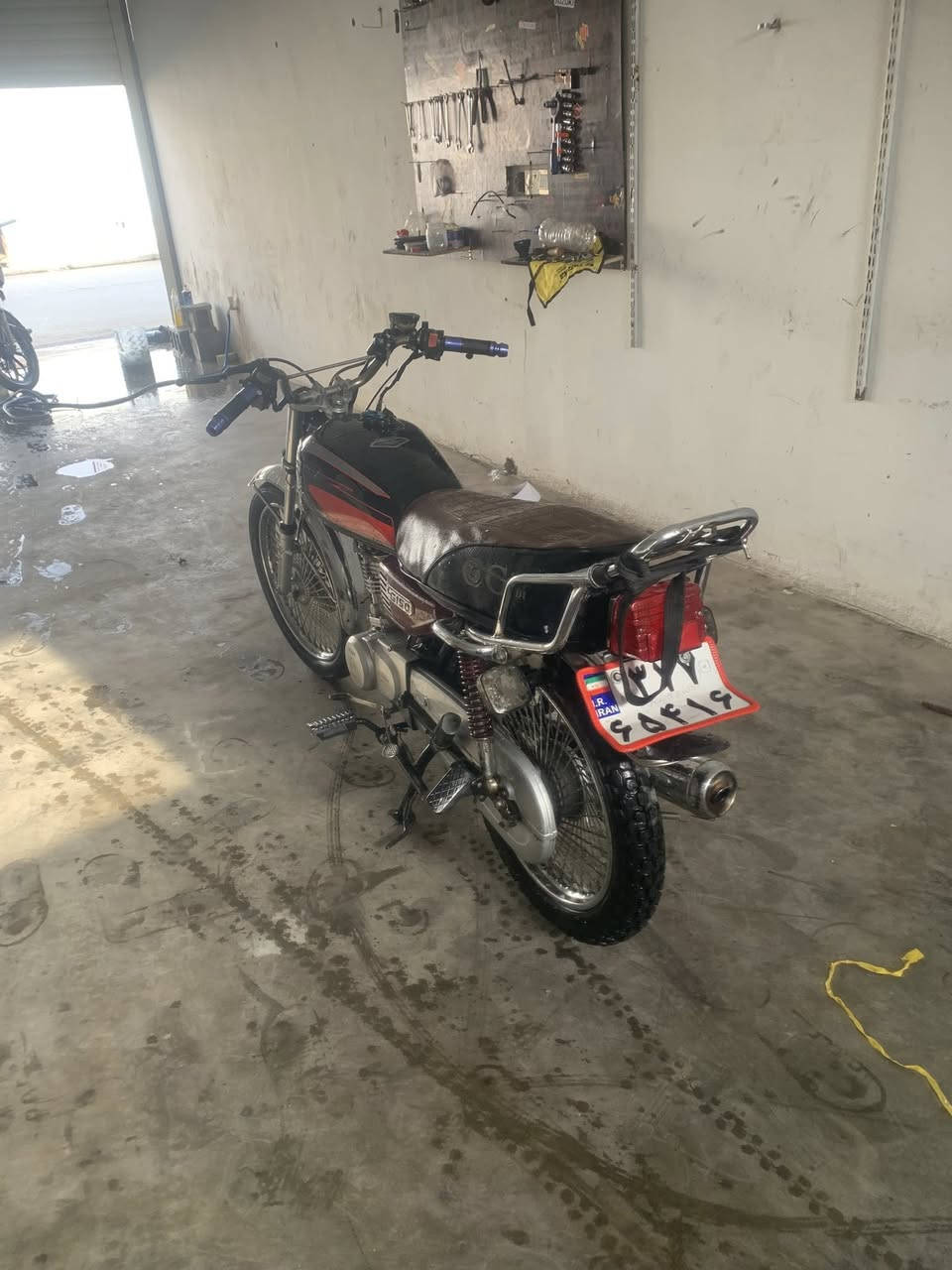 سلامي عليكم نامي برو للبيع موديل ٢٠٢٣ اي نقص مابي فقط العنبار ماله الدهن مكسور يتبدل مكينه مفتوح فقط الكور ماله دراجه حبوه ونضيفه اي نقص مابي سعر ٤٥٠ بي مجال رقم ***********
