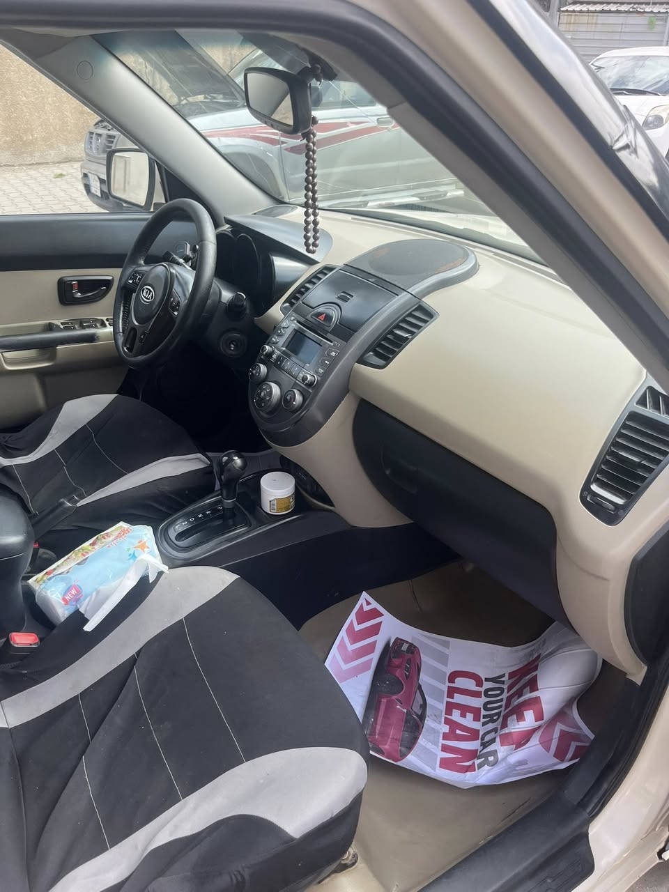 سلام عليكم كيا سول لبيع موديل 2010محرك 2000بيه قطعتين صبع عنوان مقابل جسر قرطبه . سياره بغداد السعر 87وبيه مجال الاستفسار على الرقم ***********
