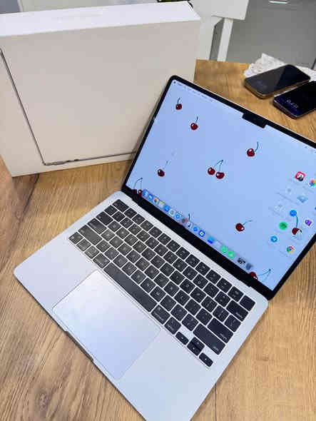 (PENDING) ‎MacBook Air M2 13.6-inch
256GB  8-core CPU
زۆر خاوێنە کامل ئەشیا بیلادی خۆی لەگەڵە ***********‎ أربيل
