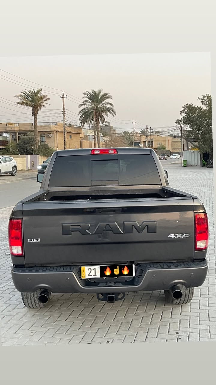 سلام عليكم
دوج رام كلاسك 2022 عائليه وشبابيه وشغل 
يعني جوكر
محرك 5700.  V8
نضامين فور وير 
تحكم ستيرن
حساس خلفي 
لايت ناصي عالي زنون 🔦
التايرات اماميه من Tire mall يعني بس تايرات مليون 

بيه حجز منضومه غاز بس على شد 

سياره ناقصه شغله وحده بانزين ودهن 

سياره تسجيل اول مره يعني شخص واحد راكبه يعرف شبيه مابيه 

  نزل من سعره مناسبه سنه جديده 
 250$ للبيع او مرواس 
*********** صاحب سياره 

مكلف بنشر🤲🏼
