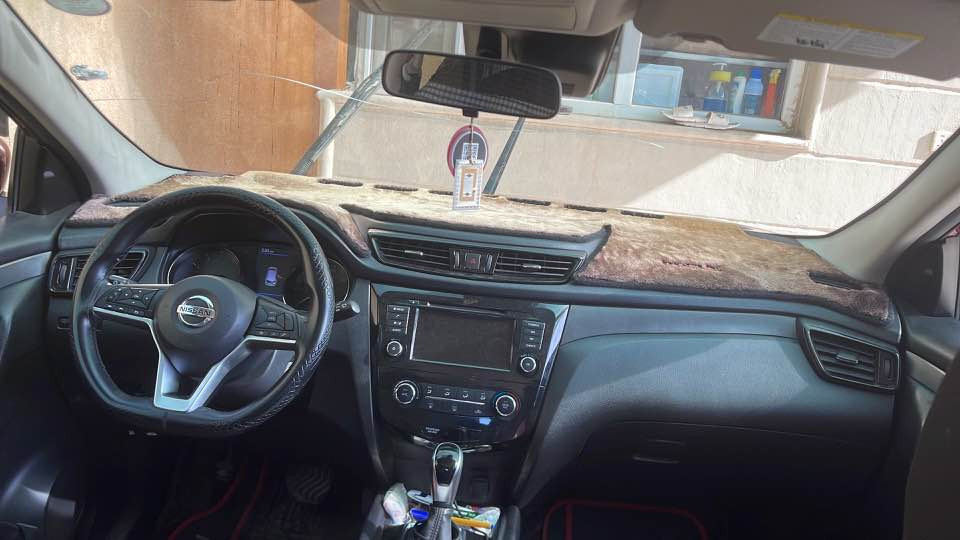 السلام عليكم نيسان روج سبورت موديل ٢٠٢١ رقم شمالي ضررها بنيد فقط بدون دواخل وبدون ايرباكات سياره نظيفه حيل محرك ٤ سليندر ٢٠٠٠ للبيع فقط بدون مراوس للاستفسار الاتصال على الرقم ***********
