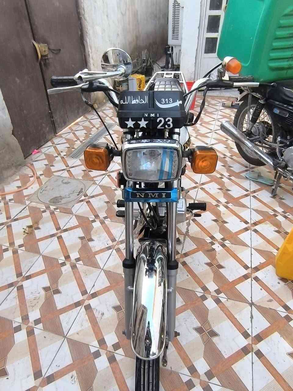 سلام عليكم
دراجة نامة شلامجة موديل 2023 للبيع لنضافة فول مكينة بس مفيلسة رقم وسنوية سعر (1550)وبيهة مجال مكان ديوانية خاص مفتوح رقم ***********
