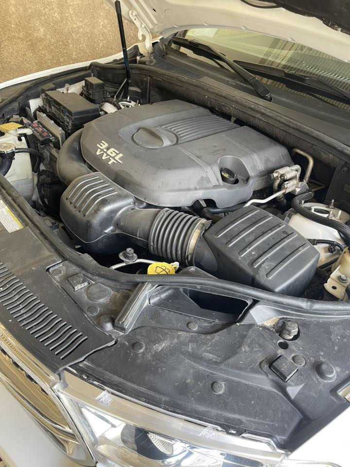 السلام عليكم ،دورنكو للبيع ٢٠١٣ وارد كندي كلين بدون حادث او صبغ بيه مكانين بارد السياره كامله بدون نقص المكينه قبل سبوع مبدله وادامه كامله…مكان السياره بغداد بأسمي رقم بغداد للاستفسار الاتصال على الرقم *********** 
السعر 21,000$ وبيه مجال
