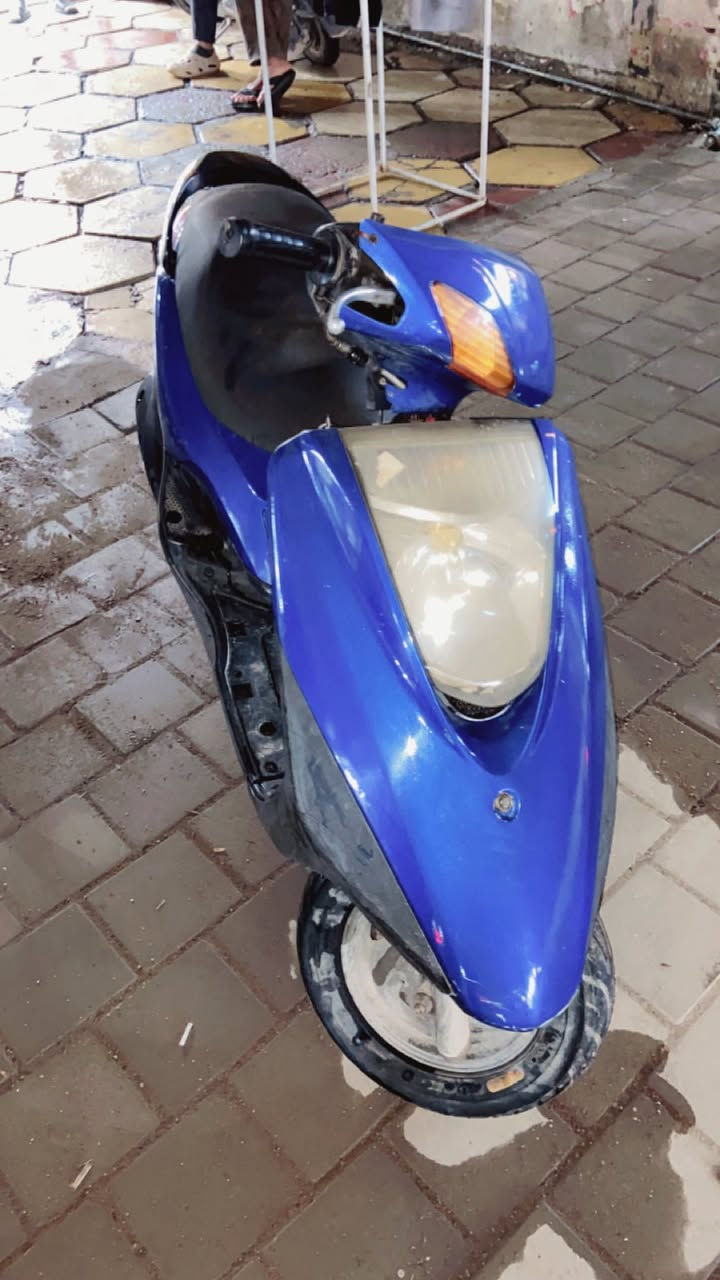 سلام عليكم  بريز ياباني للبيع الدراجه خير من الله مداريها دهن صارلها 9 اشهر عندي نكره 
كهربائيات كلها شغاله بيها زنون واشاير جدد 
بس السلف يرادله فحمات هندر واحد تشتغل الدراجه 
تجي وتفحص بيك خير ودلل 
رقم *********** وتساب ورصيد مامتواجد ع الماسنجر
مكاني الامين الثانيه
