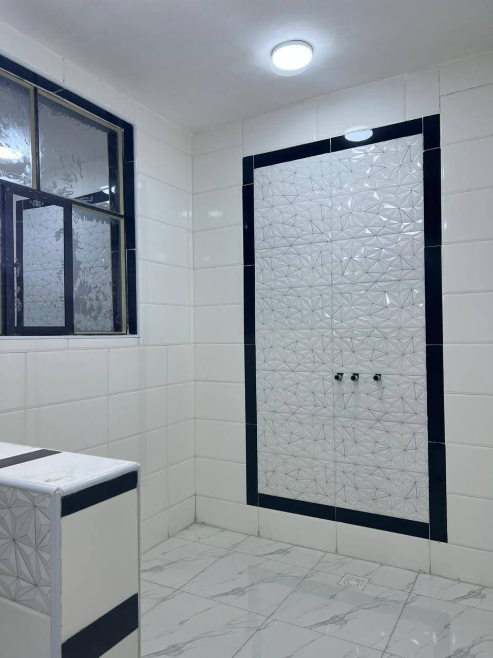 🏠 دار 50م – النجف الأشرف
📍 بصف السوك مقابل ملحق قرية الغدير
🧱 طابوق جمهور | 🏗️ سقف كونكريت
🛏️ غرفة + 🛋️ صالة + 🍳 مطبخ + 🚿 حمام + 🌤️ منور
💰 23 مليون قابل للتفاوض
📞 ***********
