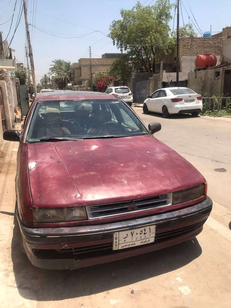 السلام عليكم
مستيبوشي لانسر موديل ١٩٩١سياره جاهزه محرك وكير تجفيت جديد وكامل وين ميعجبك كشرها مثل ما موضح بل صور وحداديه السياره تعبانه 
راعيها موجوده تريد وكاله تريد تحويل 
مكاني بغداد حي جهاد *********** السعر ثلاث ملايين وربع وبيها مجال

