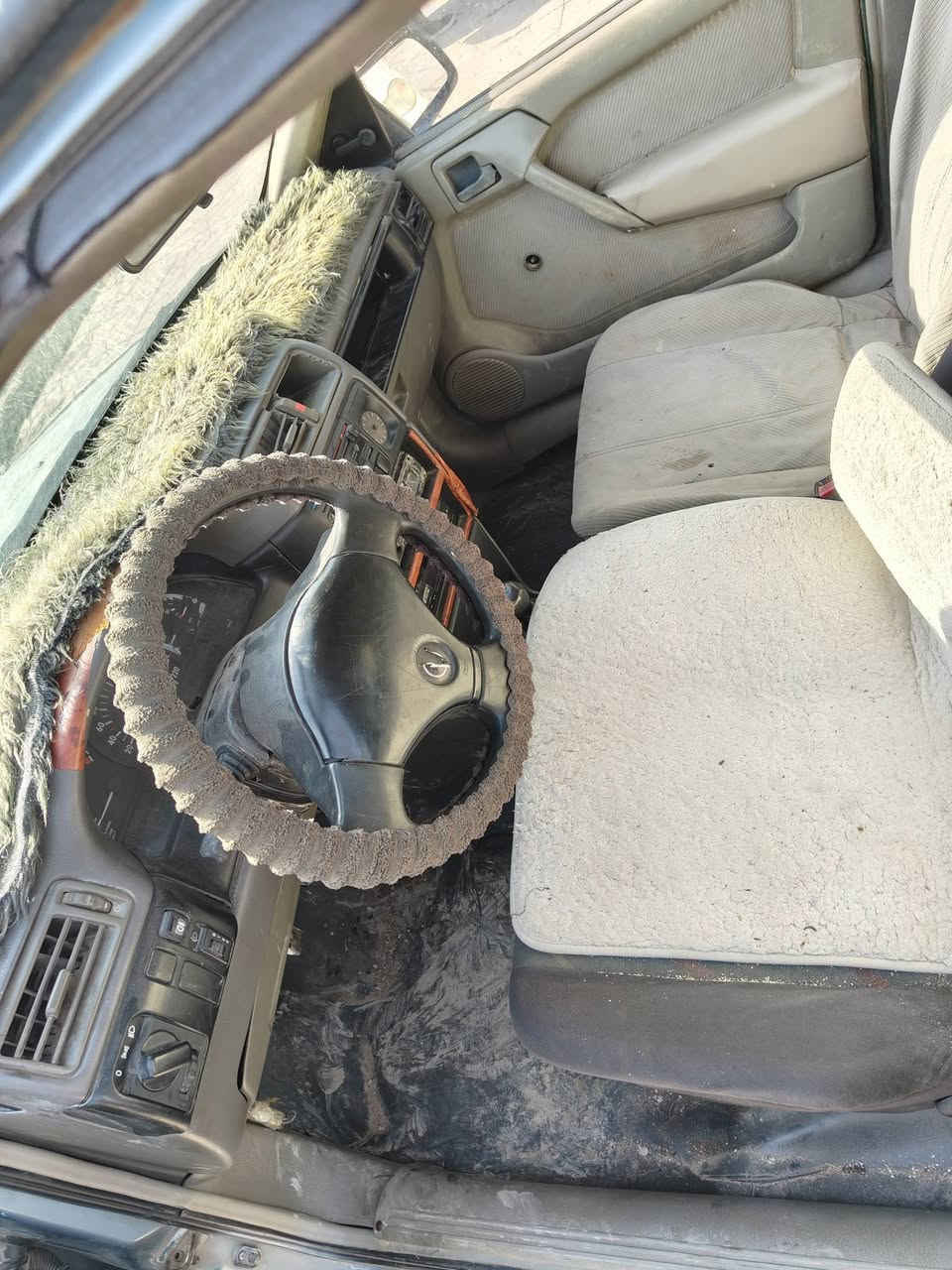 فكترا حجم 16م91 سنويه خضره شرط التحويل كابون بنزين محرك وكير شرط السعر 22$ /***********// ***********/مكلف بالنشر اتصال علئ ارقام موجوده مكان سياره موصل جانب الايمن
