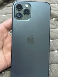 ايفون 12 برو ماكس جهاز شرق أوسط  بطاريه مبدله اصليه  مبدل شاشه حالها ح...
