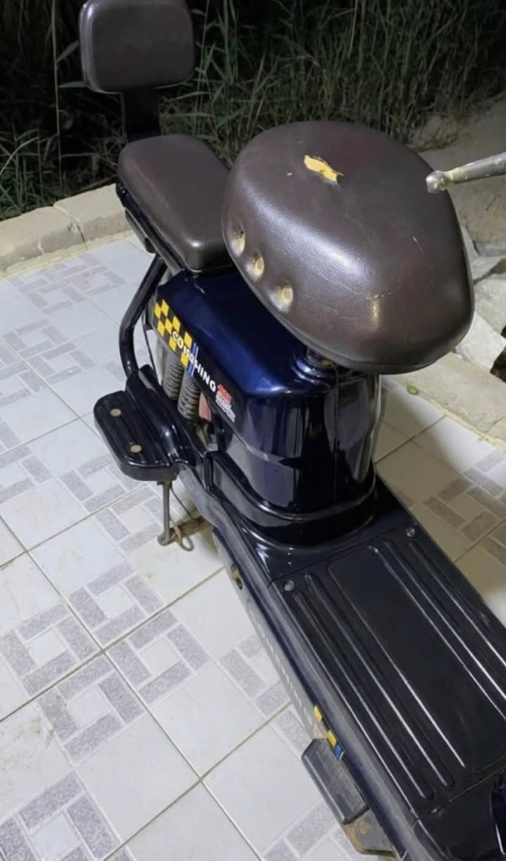 دراجه شحن للبيع او مراوس بدراجه مو شحن

الدراجه نضيفه بطاريات جديده 
حجم الدراجه 24 
البطاريات 6 
شغاله كهربائيات كامله الدراجه 

السعر خاص او واتساب ***********

