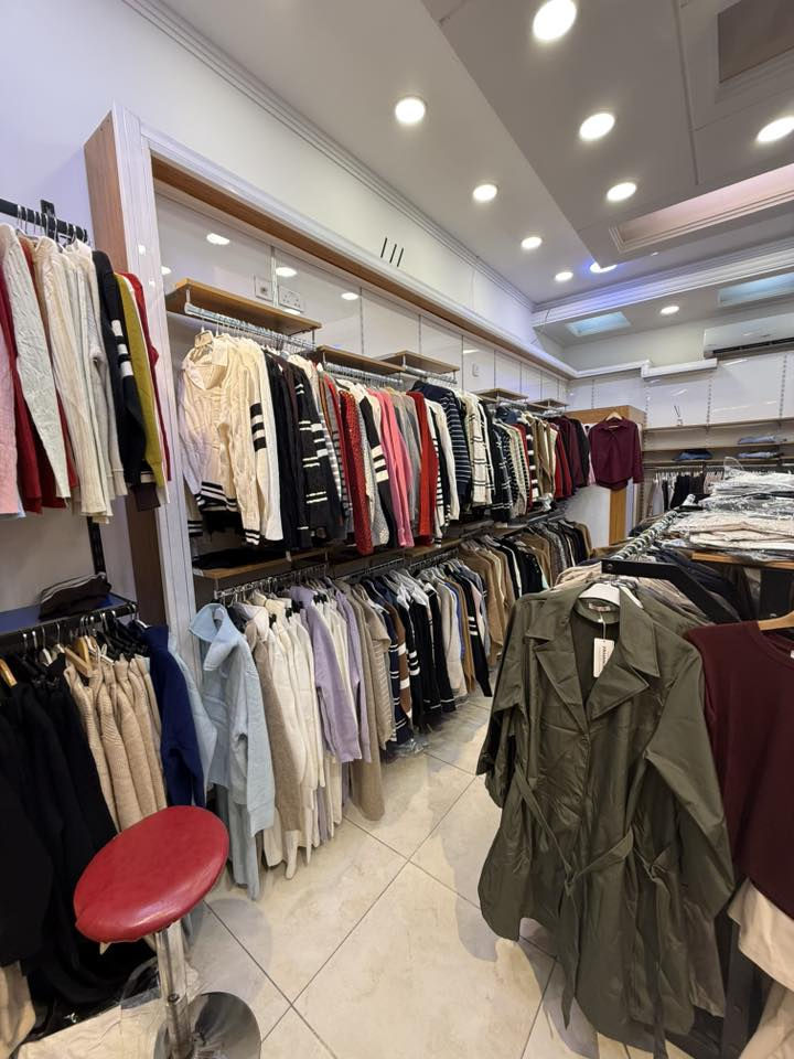 شلعه نسائي 
***********
وتساب فقط
