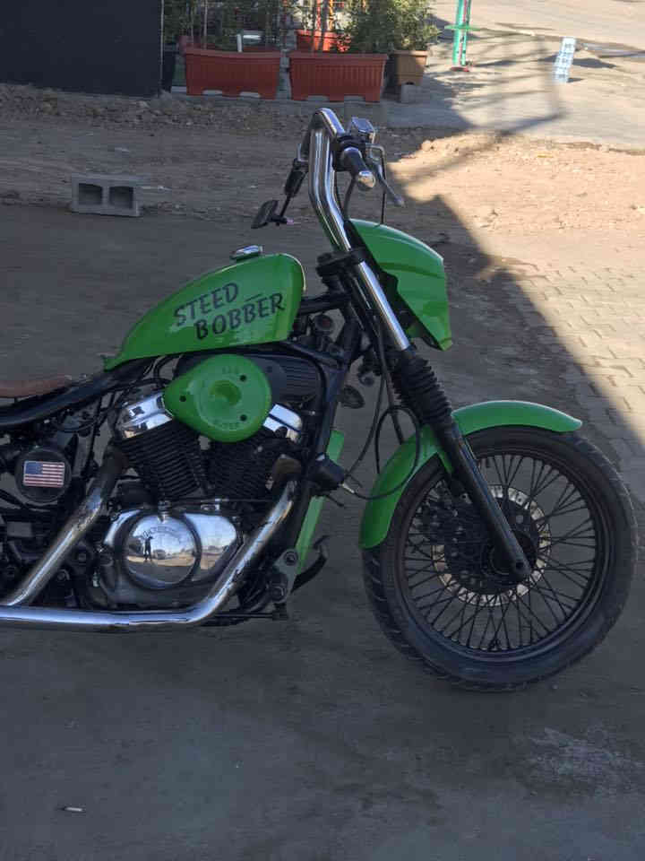 هوندا ستد بوبر  مكينة 400 
دراجه فول تزويد ومناقصها كشاية 

كابريتر جديده 
تخم بلكات 
ستيرن جيكانو ببر عمل ثقيل وليس تجاري 
صلنصات تعليك صوت دوية رعب 
بجم سبورستر 
تانكي فايبر كلاس انسه لزنجار 
الف متذب عليها 
 
دراجة بلواقع احله من صور نصبه تخبل وترايها بعد احلى 
دراجه كلها عل ايدي مكينه خرسه شرط متسمع صوتها 

رقم بغداد لوحه وسنوية وشرط تحويل 
ا
 ديالى بعقوبة ***********
السعر 15 ونص ومجال قليل
