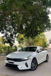 كيا كي فايف خليجي موديل 2023 استلام شركه على ايد وحده (ماشيه 79الف كيل...