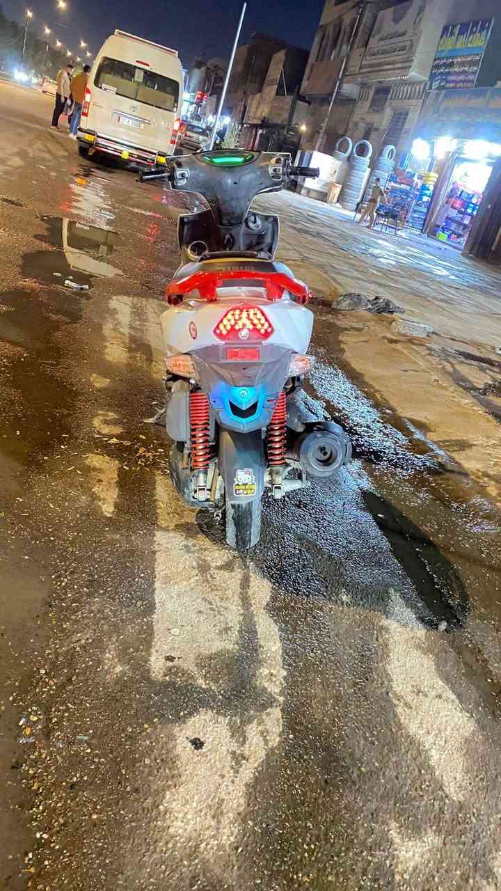 السلام عليكم جيتي ار ربه بيه صدر فج رياضي يدات دراجه حلوه ونضيفه عنوان بغداد الشعله رحمانيه ***********
