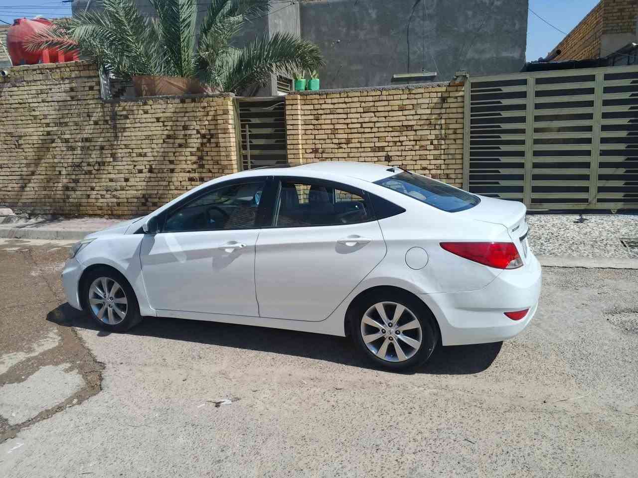 سياره البيع نوع اكسنت موديل 16
وارد خليجي ) رقم نكليزي ميسان بسمي
سياره كفاله كير ومكينه
بيه بارد بجم لايسر الامامي والبقيه تكحيل بسيط)
 سياره جاهزه ناقصه غاز تبرد فقط 
السعر 115 وبيه مجال قليل
 الستفسار ***********
