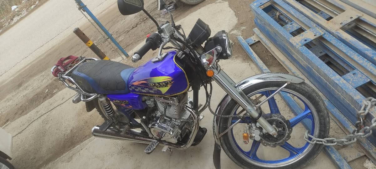 بارت عيتاني سور للبيع بداعي السفر .. ٢٠٢٠ .. مو مشتغل دليفاري ابدا . 600 الف مع الخوذة والاقفال
واتساب ***********
