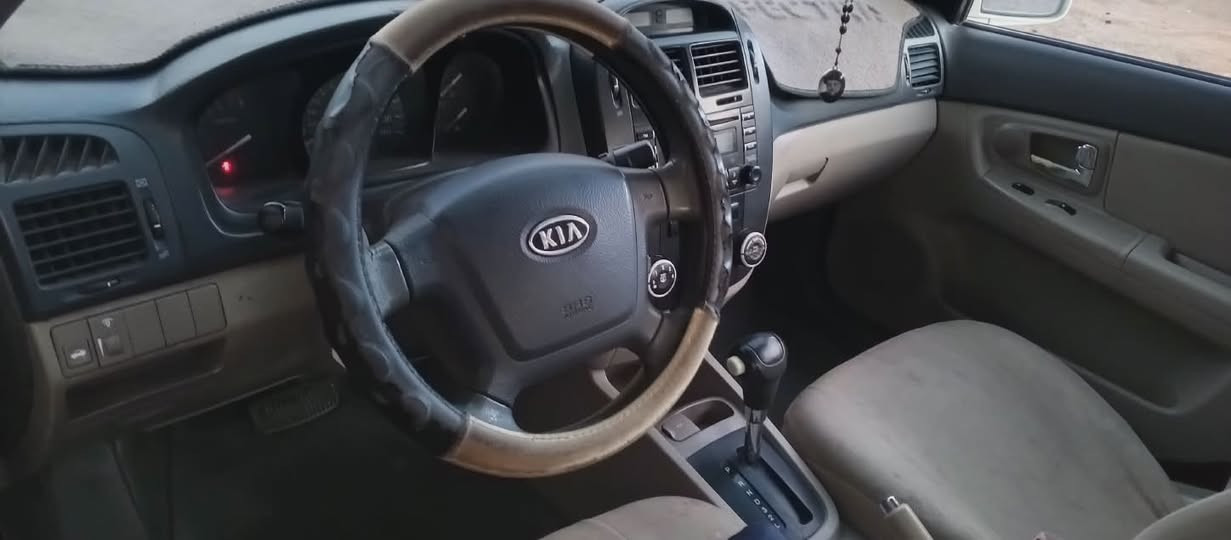 سبكتره موديل 9 مكينة 2000 لا تبخير ولا تنقيص ادامه كامله نوزلات بلكات جدد مجاول جدد فيت بم جديد كير فلتر مع دهن ياباني شاهد الله حيل معتني بيها تبريد غاز فريز جديد كرهبايات كلها شغاله بيها قطعتين باب وجاملغ رقم بغداد بسمي مكان سياره كربلاء سعر 90ورقه بيها مجال حك جيه ***********
