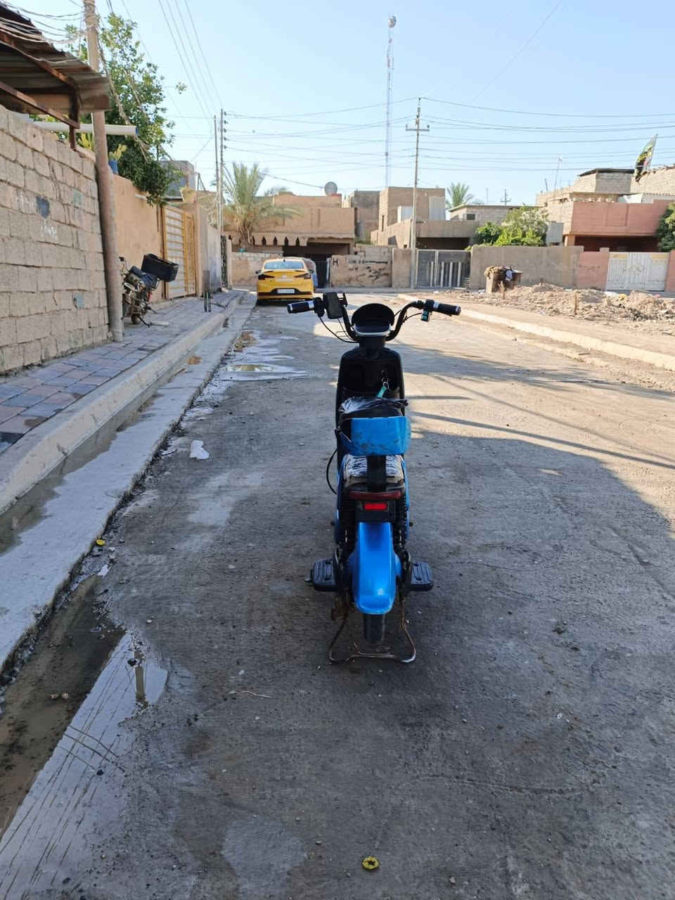 السلام عليكم دراجه شحن  مستخدم نضيفه للتواصل  *********** هاذ رقمي راسلوني وستفترو من الدراجه السعر 200  وبيها مجال العنوان ديالى الخالص
