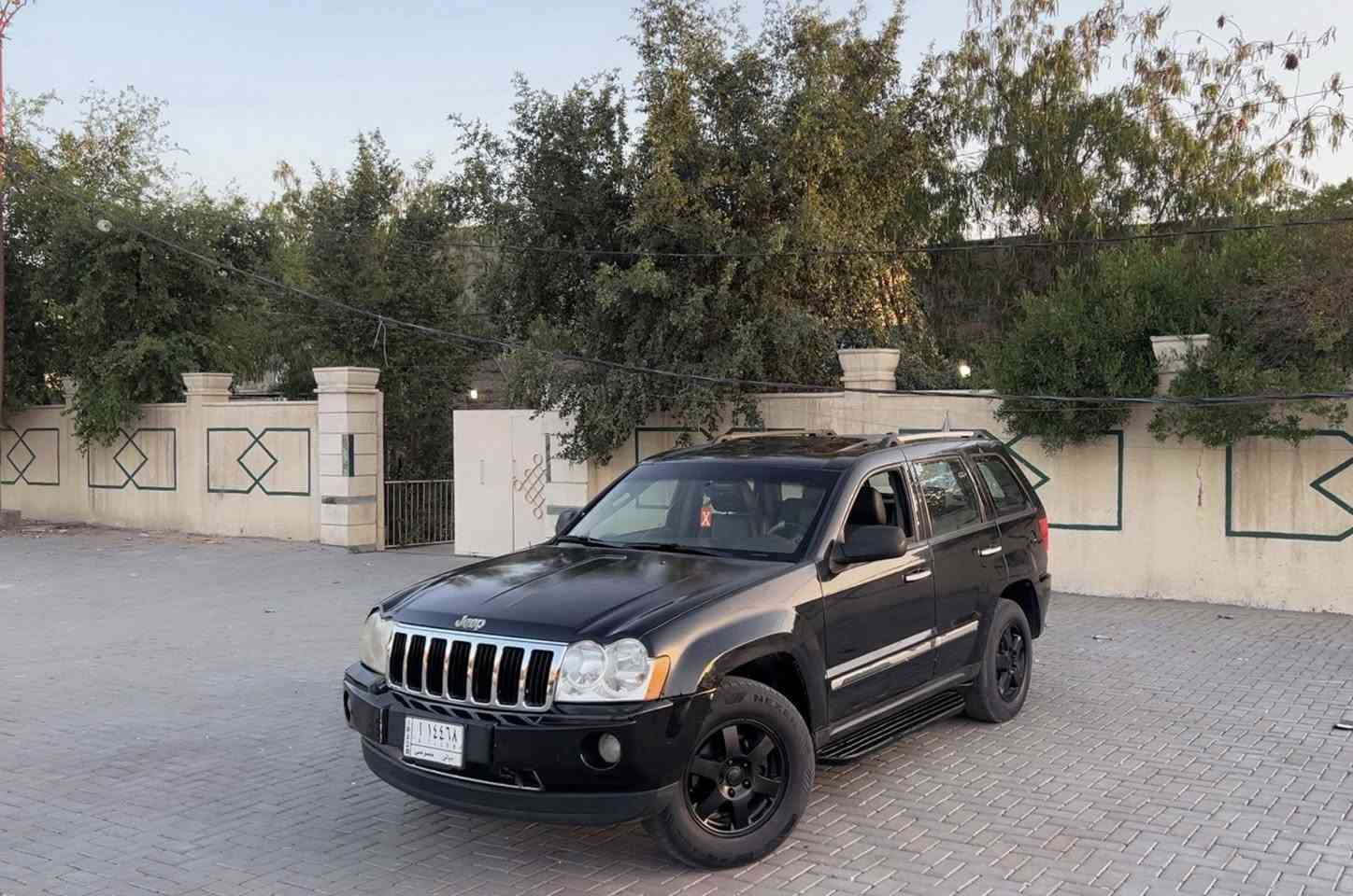 السلام عليكم ، جيب لاريدو مديل 2008 بسعر ٧٣ وبيه مجال فول موصفات أعله فهأ 
السياره كير ومحرك جديد صدر وتخم تاير جديد 
ويل جديد تبريد ثلج قعتين ثلج شرط
 منضومه زنون وحساس وكامره وشاشه دواره
 وجهاز انذار ، تراي شرط  سياره حلوه وجاهزه وتراي 200 
السياره وارد امريكي حادثه جاملغ وبنيد مكفوله من الكص واللغود سليمه صبغ كم قطعه ابيع احزام  
شرط التحويل ثاني يوم 
مكاني بغداد العامريه
‭***********
