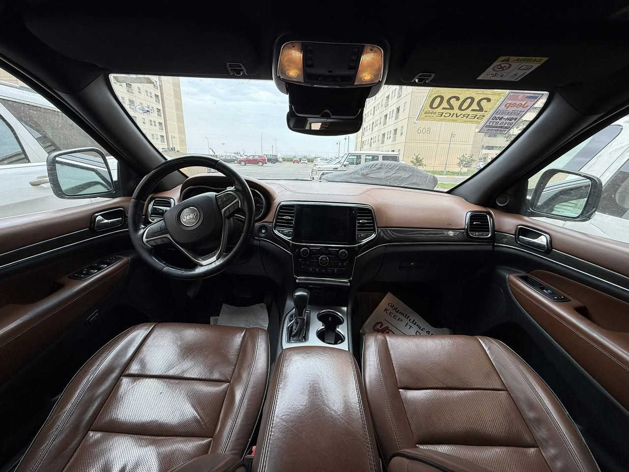 سلام عليكم جيب 2020 خليجي
رقم اربيل ماشية 123,000 مابيها اي ضرر جديدة عدا بيها بس شبر بارد فوك قبق البانزين 

رايدها ب32,000 مكاني بغداد•••***********
