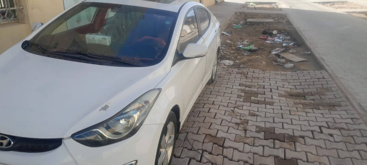 سلام عليكم  النترا 2014خليجي فول مواصفات 1/1كير ومحرك وحداديه كفاله مال جناي جاهزه الاخير تبريد ثلج ⛄️️
بيها 2قطع  فقط شرط السونار بدون دواخل بدون ايرباك  
السعر120$ وبيها مجال 
الاتصال***********
مامتواجد بلخاص 👆👆
مواصفات السياره 
فتحه سلايت 
تحكم استيرن 
نضام ايكو 
اشاير بلمري
