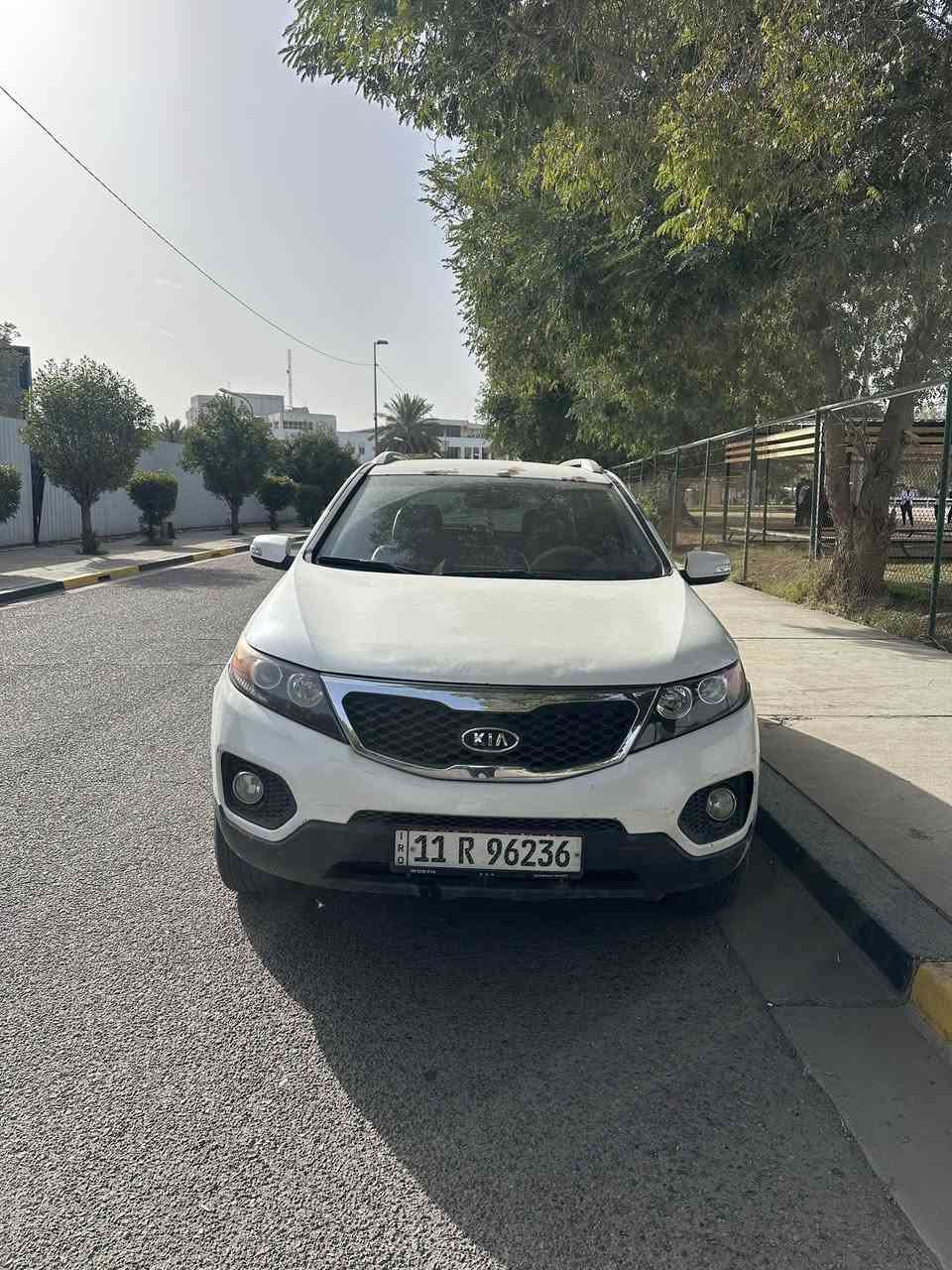 سلام عليكم
كيا سورنتو  2013
مواصفات ex
اعلى شي عده قمارة 
كراسي تدفئة
تبريد تدفئة dual zone 
قطع تبريد خلفي
تثبيت سرعة
وغير منها

محرك 2400  اربعة سلندر 
المسافة المقطوعة  94500 ميل يعني تقريبن 150 الف كم

حادث سرقة متبدل البجم
سيارة بيها ملاحظات مثل:
قمارة جاردة من فوق و التكمات 
حادث على جاملغ السايق يتعدل بارد مع تكحيل
وغير منها شخوط 

بيها شاشه كاربلاي اني شديتها جديد 
 السعر المطلوب 140 وقابل للتفاوض للشراي 
استفسار مع الرقم ***********
