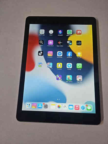 ايباد اير 2 
جديد كلش ما داخل تصليح ابد ذاكره 64
 بطارية 95 شرط الفحص 
نضافتة 100% 

سعر 110 وتوصيل مجاني 
العنوان :النجف الاشرف 
واتساب فقط *********** النجف
