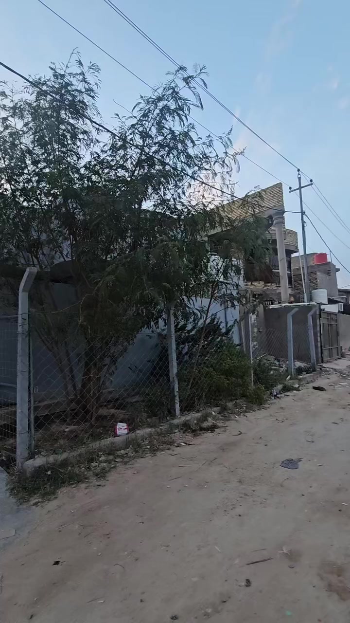 دار للبيع مساحه ٣٢٥ متر ركن شارع ١٠م
بناء طابوك صب كونكريت اساس وسقف 

ناحية الحيدرية حي التحدي قريب للسوق
خدمات ماء وكهرباء ومدارس وانترنت ضوئي

يتكون من غرفتين٥×٤

 صاله عدد٢  /٨×٨ 

استقبال ٩×٤

مطبخ٦×٤

 حمامات داخليه وخارجيه

كرانيت الارضيه  وخارجيه وكراج سياره كاشي 

السعر  اتصل ١٩٠ مليون مع المجال القليل
 
للاستفسار اتصل *********** او واتساب

ملاحظه .... يباع مع الاثاث او بدون اثاث
