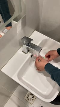 فرشاة كهربائية • سونيك • مقاومة للماء