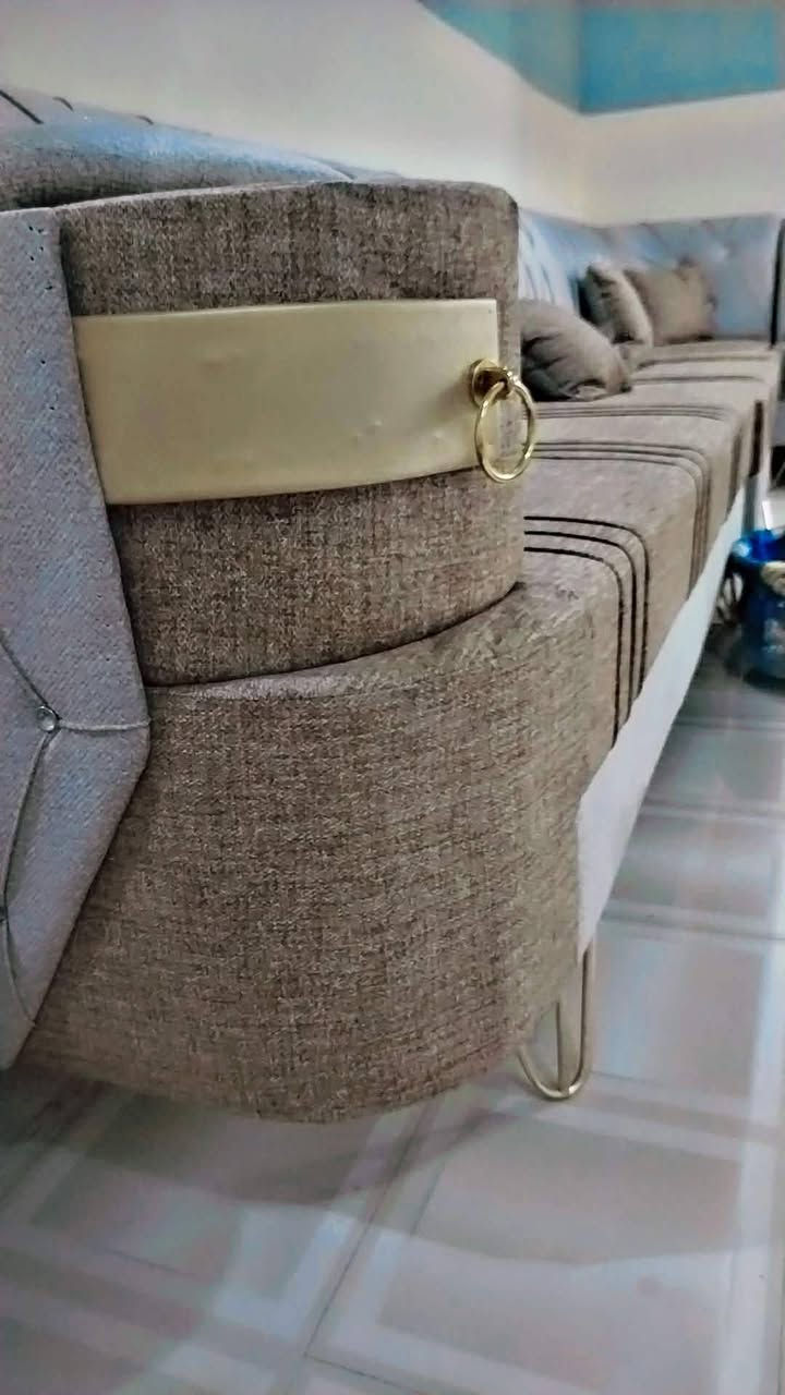 تخم اخو الجديد عشرا مقاعد ٤٢٥ وبي مجال


**إذا كنت صاحب هذا الإعلان وتريد حذفه لأي سبب، رجاءا أرسل رسالة إلى الدعم الفني**