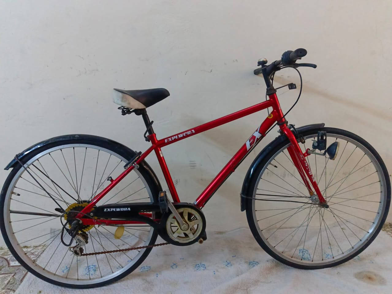 السلام عليكم 🖐
للبيع فقط 🤝
 
ماركه   E X👍 

بايسكل  نوع c700 حديث موديل 2019ياباني 💪

ابريك امام خلفي مضبوطه👍

نظيف جدا 

حاويه غير مستخدم بالعراق

مكينه 1/6كير شاشه 

خفيف جدا وسريع ✈

جاهز اي عطل مابي👍🏻

حجم 27 C700

سرج رياضي طبي

ويلات المنيوم 

مكينه شيمانو 
 عگرب شيمانو
اطارات جدد

👈السعر  90👉🙏وبي مجال 

العنوان :
👈بغداد فلكه حي النصر 👉

❌لا يوجد توصيل🛻❌
 
نعتذر عن المراوس🚲🙏❤


**إذا كنت صاحب هذا الإعلان وتريد حذفه لأي سبب، رجاءا أرسل رسالة إلى الدعم الفني**