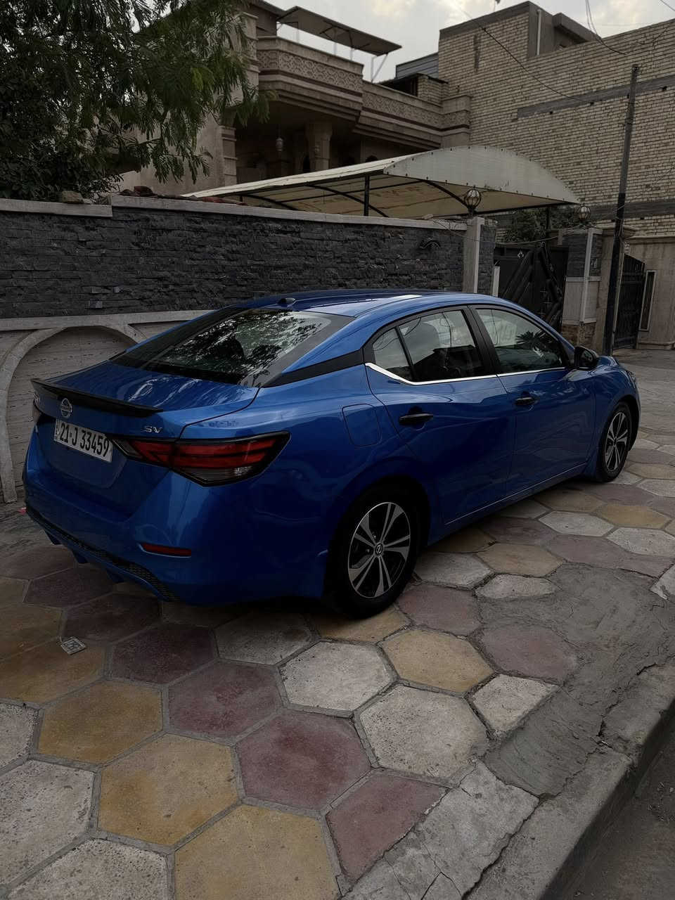 سلام عليكم شباب 
سنترا موديل ٢٠٢١
فول موصفات عده الفتحه 
رادر امامي
رادر خلفي
توقف ذاتي
تحديد مسار
كروز سرعه
شاشه كار بلي 
لون جميل
حادث قطعه ونص
صبغها بس قطعه ونص البنيه فقط
ادامه كامله للسياره
تخم تاير جديد
بلكات جدد
منضومه بانزين كلها جديده 
ماشيه ٥٤ كيلو
السعر١٣٠ وبيها مجال بسيط مال جيه
مكاني بغداد وزيريه 
تواصل
*********** علي الدب
