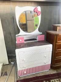 معرض ومزاد النورين • أثاث أطفال • للبيع