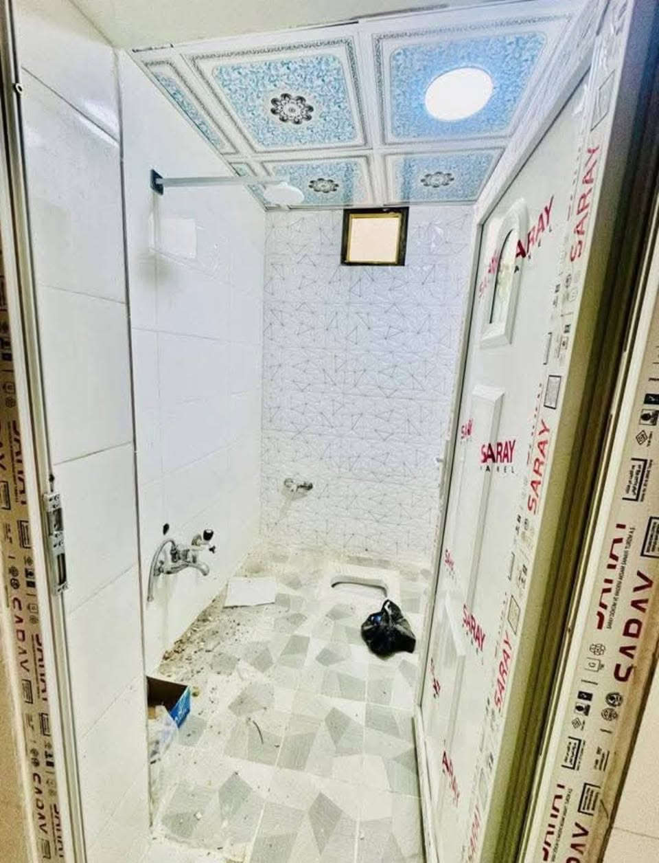 دار لليجار مجمع بيتي لثاني طابق واحد مساحة 100 متر
يحتوي عله غرفه وصاله ومطبخ وستقبال ومكشوفه وحمامات ثنين 
لستفسار 
***********
