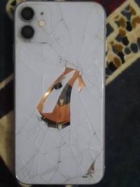 آيفون ١١ • ١٢٨ • خلل الشحن