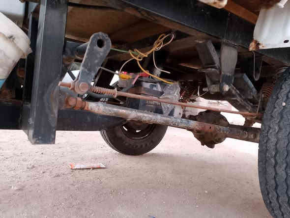 سلام عليكم ستوته للبيع موديل عشرين كلك اتكفل بيه عشائر المحرك مسحوك الشفت ماله  العنوان مركز ناصريه طريق سيد ادخيل القديم السعر 750اوبيه مجال اوهاذه رقمي ***********
