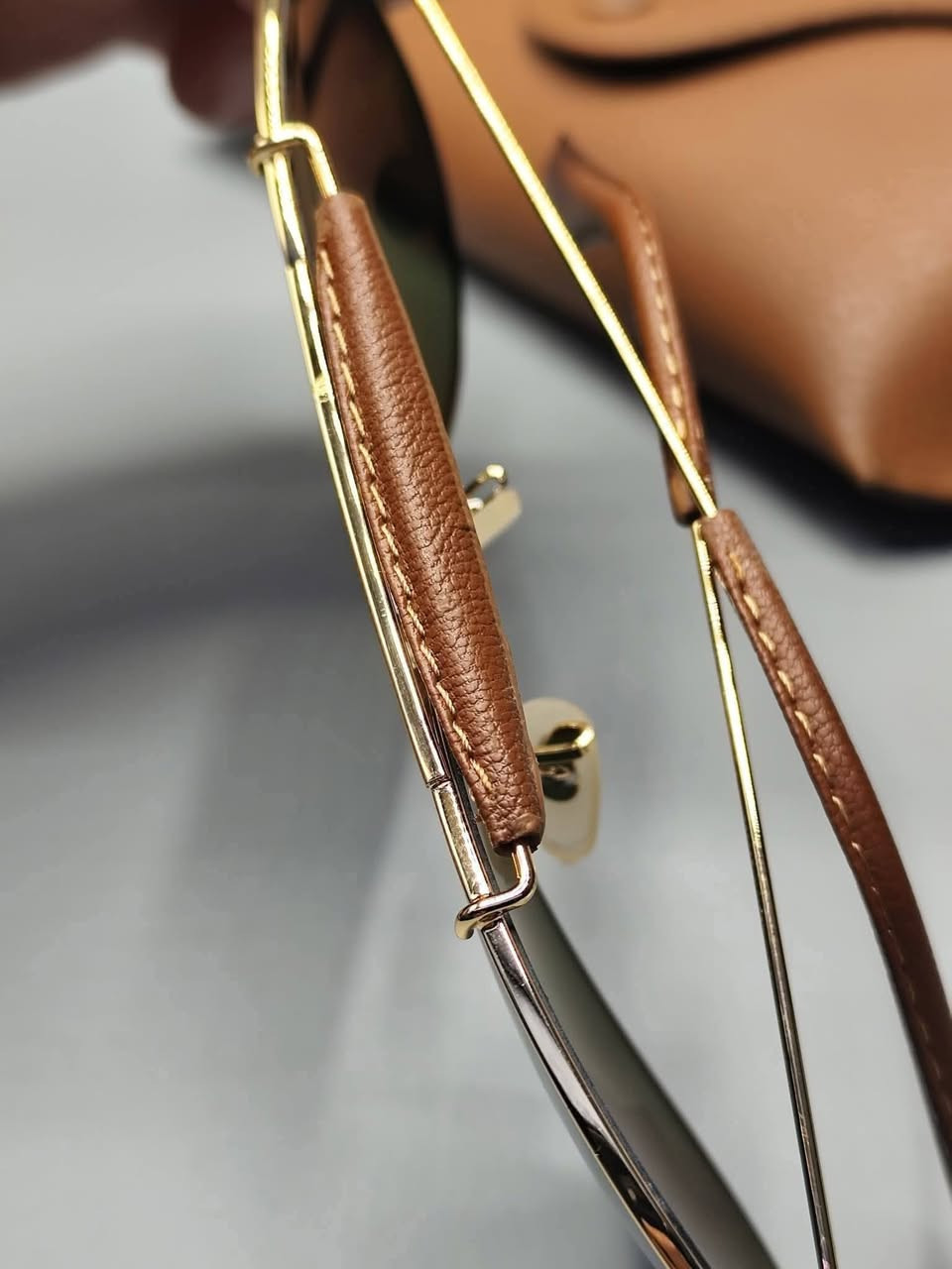 الاجمل والافخم والاندر بشكل مميز  (رايبان)

رايبان 
عدسه زجاج لون مميز
عدسه مزوده بنظام  UV حمايه للعين من الأشعات الضاره
مختمه بل كامل بدن وعدسه
نهاية الذراع مغلف جلد وكذلك الجسر بين العدسات جلد كما ظاهر
 قياس 58  ستندر
 تاتيك مع علبه حافظه للماركه مع كافة المرفقات

سعر النضاره 35 الف شامل أجور التوصيل لجميع محافظات العراق

للحجز التواصل على الخاص ( ترسل رقمك وعنوانك الكامل )

اضغط على متابعه للصفحه ليصلك كل ما هو جديد ومميز 
من متجر الاقتناء والهدايا الفخمه ( انس براند للاناقه العامه )


**إذا كنت صاحب هذا الإعلان وتريد حذفه لأي سبب، رجاءا أرسل رسالة إلى الدعم الفني**