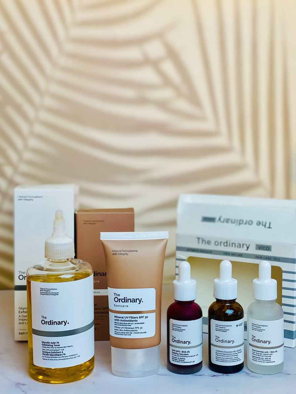 ✨ روتين البشرة المثالي من The Ordinary ✨

دللي بشرتج بأقوى مجموعة عناية حتى تحصلي على بشرة صافية ومشرقة 🌿🤍

💧 تونر Glycolic Acid  
يقشر البشرة بلطف ويزيل الخلايا الميتة ويعطي نعومة وإشراقة.

☀️ واقي شمس The Ordinary SPF 30  
يحمي البشرة من أشعة الشمس ويمنع التصبغات والاسمرار.

🧴 مجموعة سيرومات The Ordinary  
• سيروم النياسيناميد لتقليل الحبوب والمسام  
• سيروم الكافيين للهالات تحت العين  
• سيروم الأحماض لتجديد البشرة وتقشيرها

النتيجة مع الاستمرار 👇  
✨ بشرة أنعم  
✨ تقليل الحبوب والمسام  
✨ توحيد لون البشرة  
✨ إشراقة ونضارة طبيعية بغداد, العراق


**إذا كنت صاحب هذا الإعلان وتريد حذفه لأي سبب، رجاءا أرسل رسالة إلى الدعم الفني**