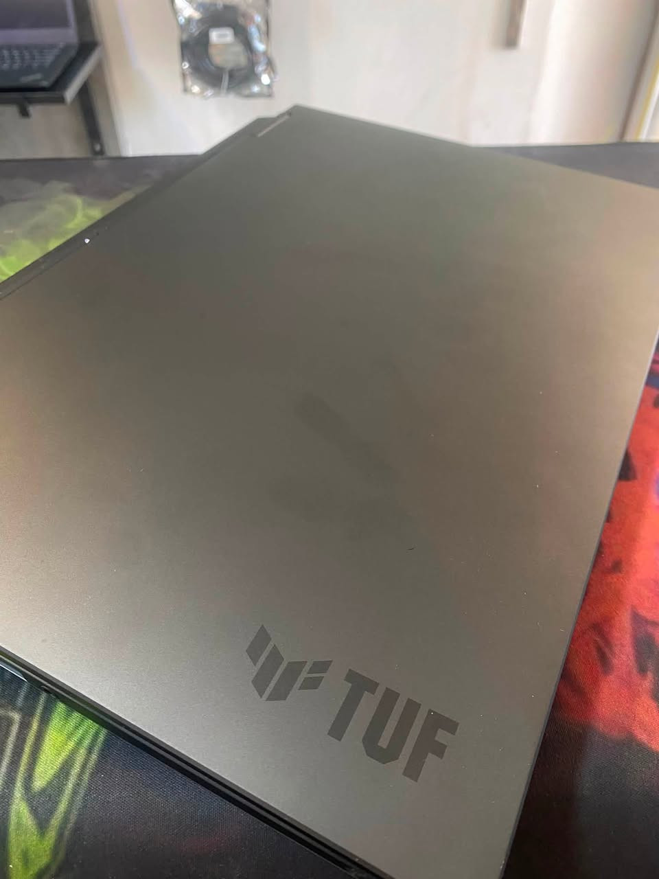 ASUS TUF FX608J
CPU : Ci7-14650HX
RAM : DDR5 5600Mhz 16Gb (قابل للتطوير )
HARD: SSD M.2 NVME 512 (قابل للتطوير)
GPU: RTX5050  8GB   115 Watt
SCREEN: 16.0 WUXGA 165Hz Srgb 100%
BATT HEALTH : 92%
CONDITION : نظافة 100% 

اللابتوب استعماله قليل وويا كارتونته وكامل ملحقاته 
السعر : 1,650,000
السعر مابي مجال رجاءاً وبدون احراج 
للتواصل :
***********
