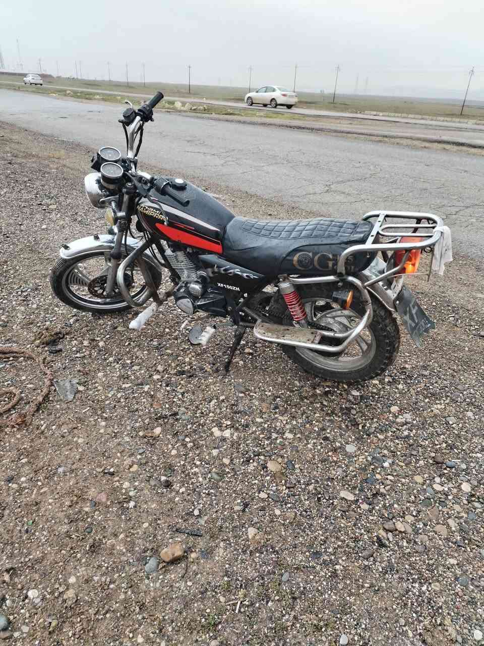 السلام عليكم ماطور ابو نمر للبيع وايرمنيه كلها تشتغل تواير جدد سلف شغال وضع شركه  محرك شرط ما مفتوح  سعر 325بي مجال للستفسار تصال علا رقم ***********مكاني بل كسك
