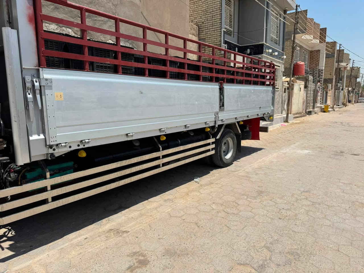 السلام عليكم بدي سته وربع البيع  مكاني نجف السعر 45التصال ***********
