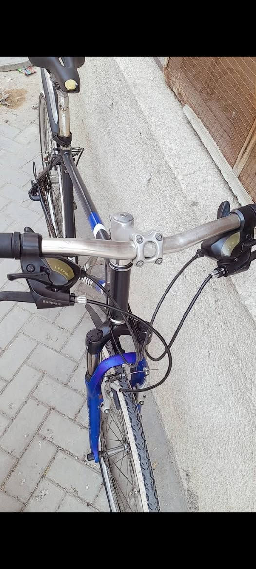 شيفاكس صناعة فرنسية معدن حديد مخفف ارتفاع عالي حجم الإطار 700c x32 دبل أمامي شغال  سستم شيمانو تورني 8x3 دراجة وضع حاوية مستخدم اهنا وكامل من اي نقص بالحقيقه بعد احلى مكاني بغداد مدينة الصدر السعر ١٤٠ إتصال وتدلل ***********
