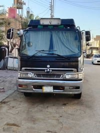 هينو كرين • موديل ٢٠٠١ • طول ٦٫٢٥م