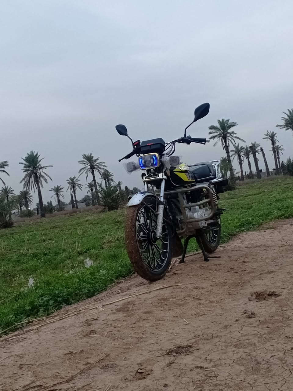 السلام عليكم دراجه يراني سونك 5 كير للبيع دراجه نضيفة المكان بغداد بوب الشام سعر 650 وبيهة مجال الطيبين الرقم الهاتف ***********
