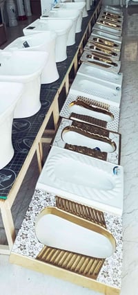 مقاعد شرقية • مغاسل جدارية • كنعان ديالى